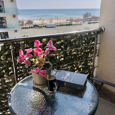 By The Sea Apartment Navodari Exterior photo